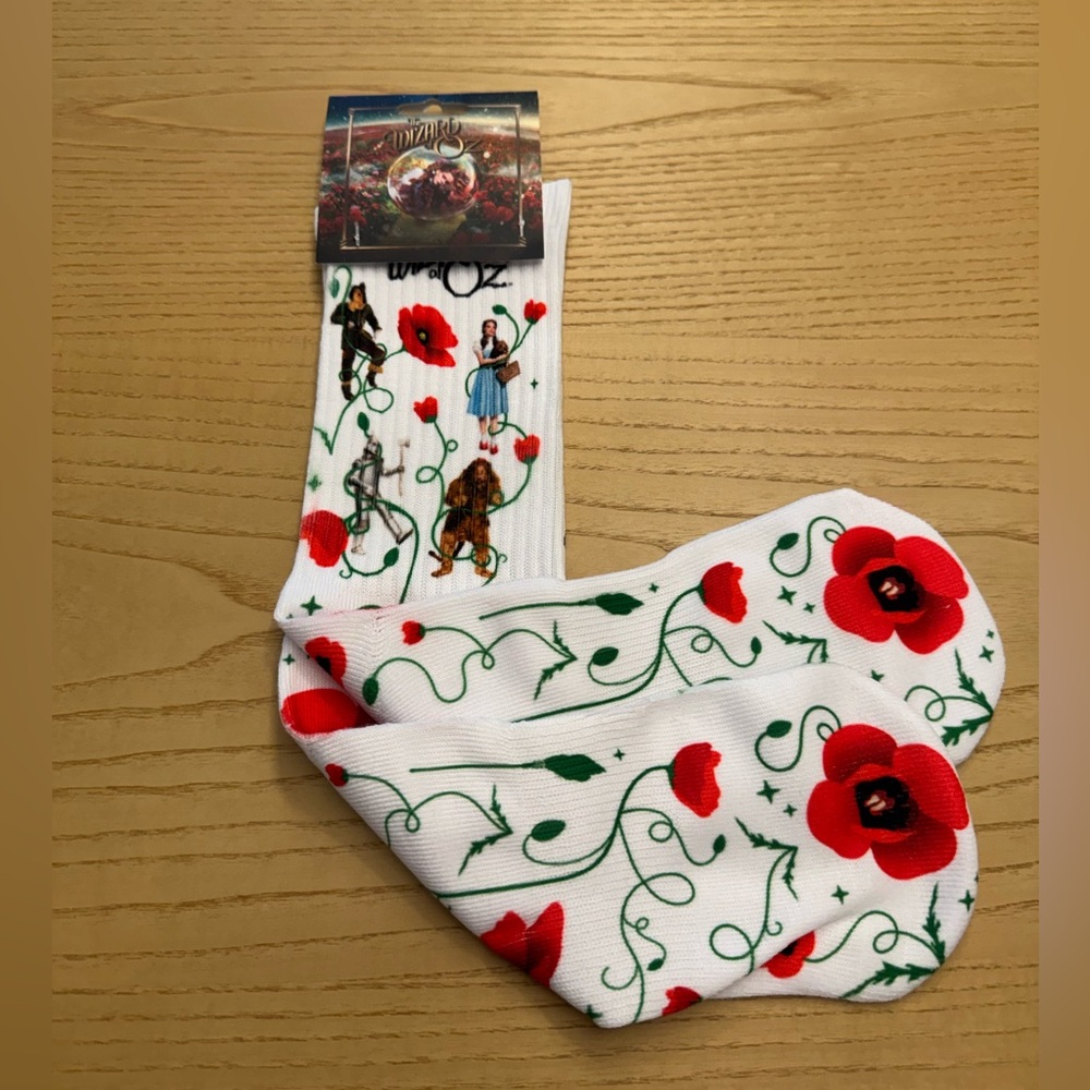 NWT- The Wizard of Oz at Sphere Collection Socks